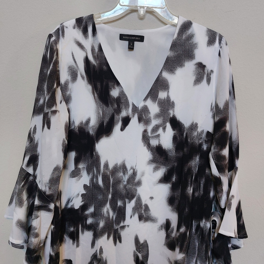 BANANA REPUBLIC Black and White Floral Print Midi Dress Size Medium. - Picture 8 of 15